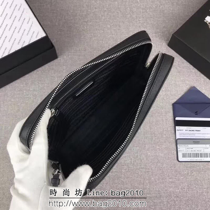 PRADA普拉達 專櫃同步 最新款式 頂級原單十字紋牛皮 男士手包 2VF017 DD1532